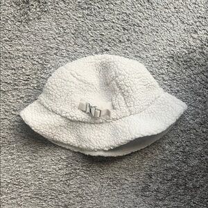 Lululemon Athletica White Sherpa Bucket Hat